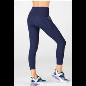 Fabletics Oasis High-Waisted Pocket Capri, Size S
